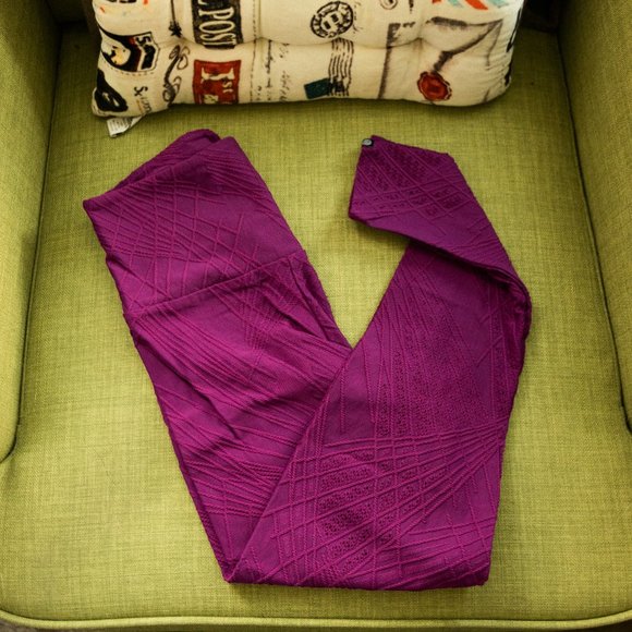 Onzie Pants - Onzie | Selenite 7/8 Midi Leggings - Magenta, M/L